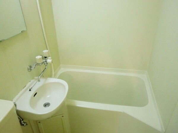 バス／シャワールーム等(★お手入れ簡単ユニットバスタイプです★)