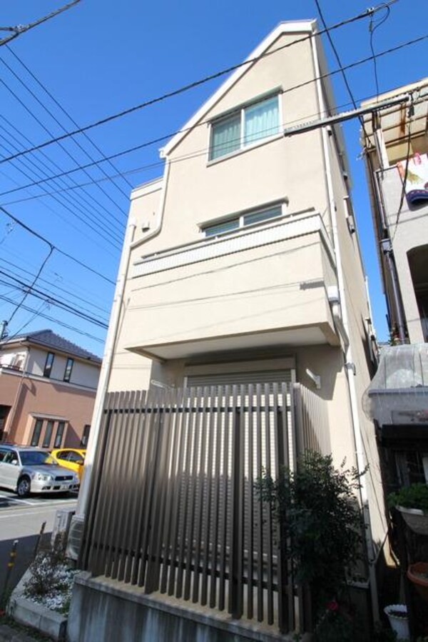 外観(★布田駅徒歩6分・国領駅徒歩10分生活に便利です★)