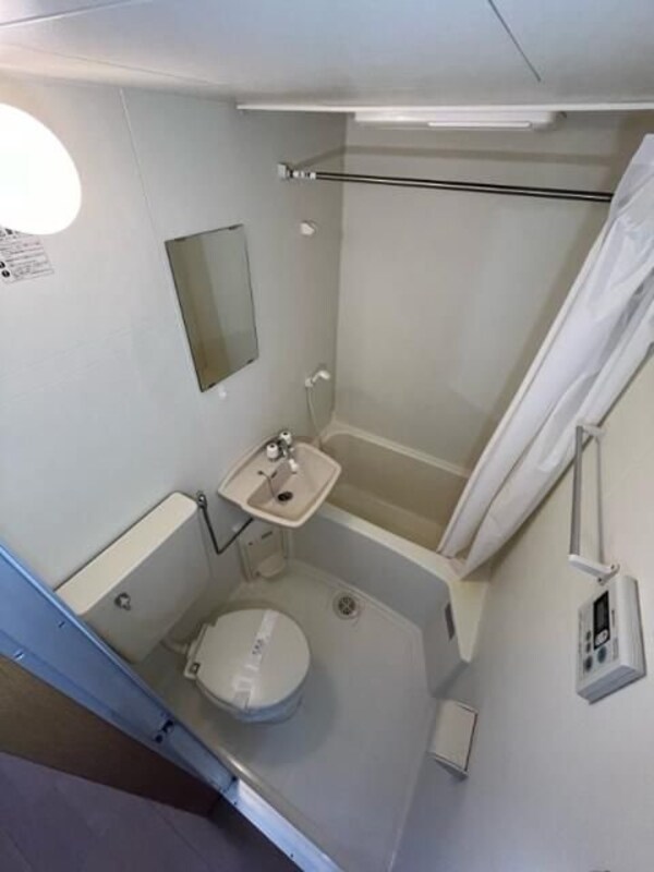 バス／シャワールーム等