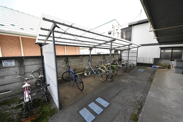 駐車場(駐輪場)