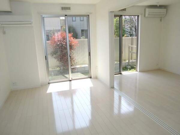 その他室内・内装(★洋室の扉は広く開けても使えます★)