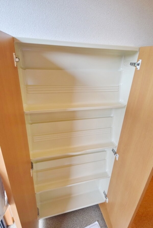 設備(シューズボックス)