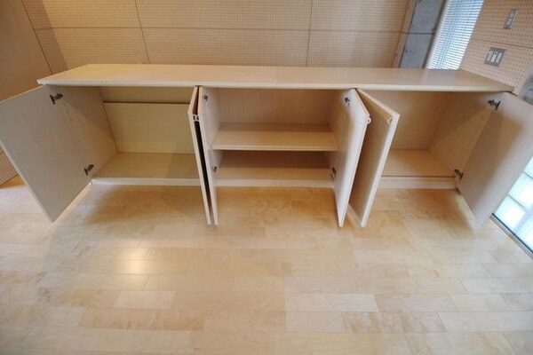 設備(★お洒落な収納です★)