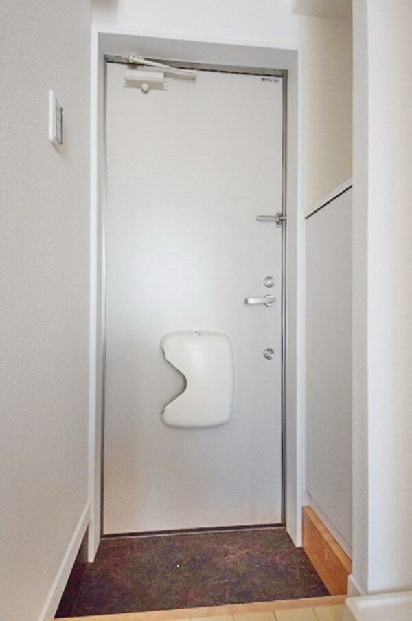 玄関(★安心の2ロックの玄関★)