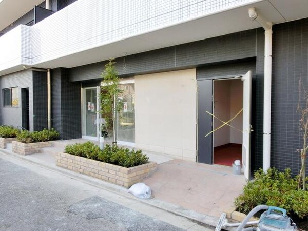 エントランス(★お洒落なエントランスです★)