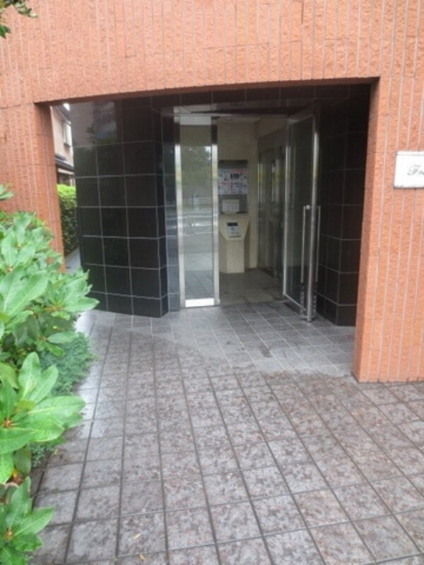 エントランス(外観・共用部分)