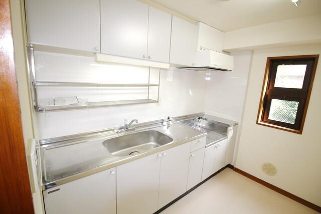 キッチン(★ガスコンロ２口設置可能のキッチンです　※別部屋のお写真で…)