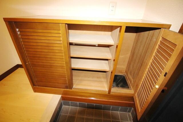 設備(★シューズＢＯＸです　※別部屋のお写真です★)