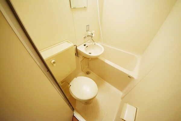 トイレ(★丸洗い可能な３点式ユニットバス★)