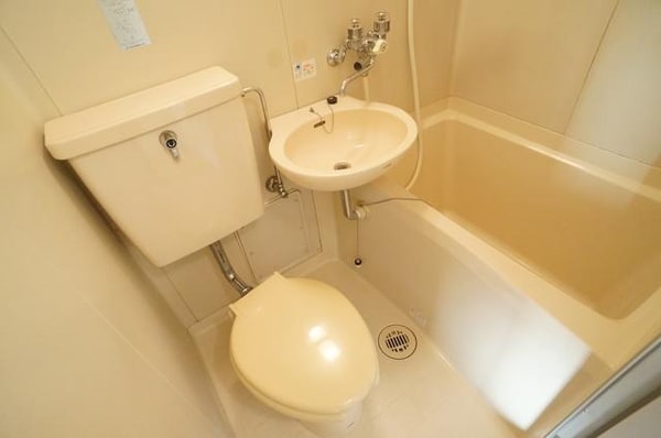 トイレ(清潔感ある洋式トイレです☆丸洗い可能でお掃除も楽々！！)