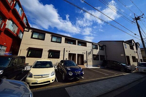 外観(★閑静な住宅街で住み心地も良さそうですよね★)