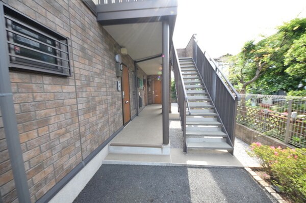 エントランス(★お部屋探しは株式会社タウンハウジング東京まで★)