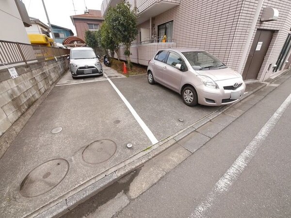 駐車場(★お部屋探しは株式会社タウンハウジング東京まで★)