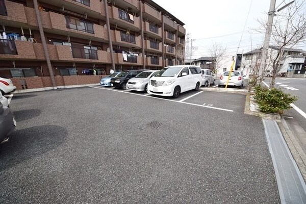 駐車場(★敷地内駐車場あります★)