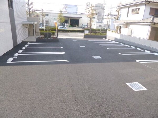 駐車場(★タウンハウジングまで★)