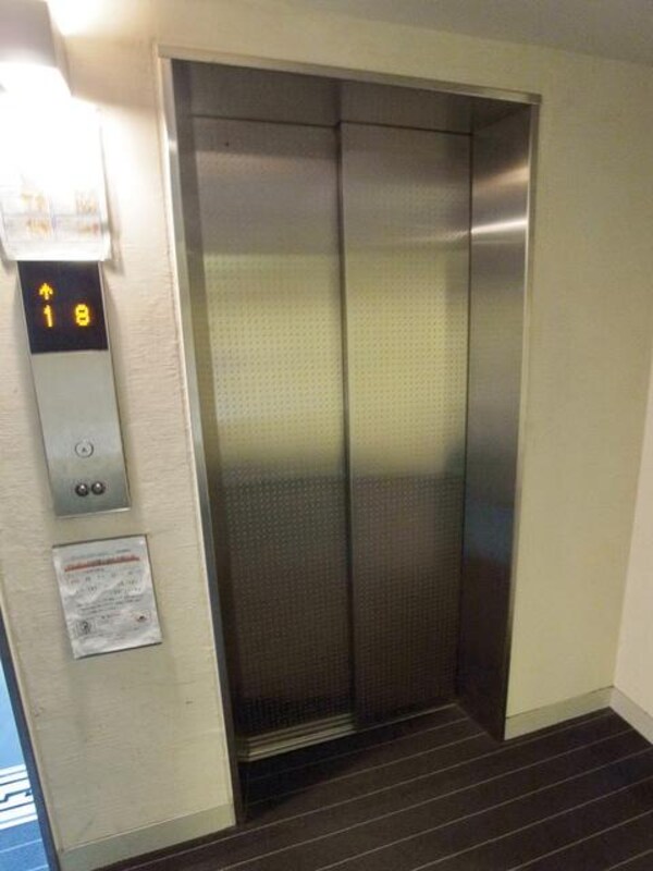 共有部分(エレベーターは２基あります♪)