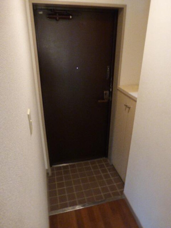 玄関(★広めで扱いやすい玄関です★)