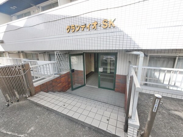 エントランス(★お問い合わせはタウンハウジング聖蹟桜ヶ丘店まで★)