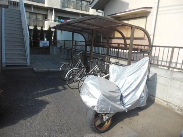 共有部分(～やっぱり屋根付き駐輪場が良いですね～)