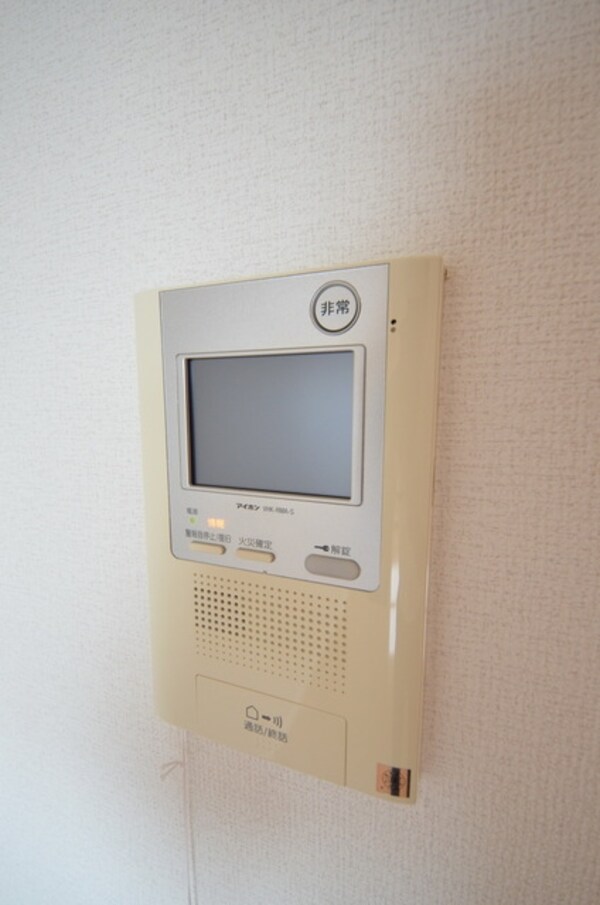 セキュリティ(♪モニターで突然の来訪者を事前にチェック！♪)