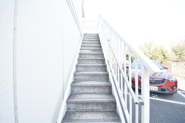 物件内観写真20　(★共用階段★)