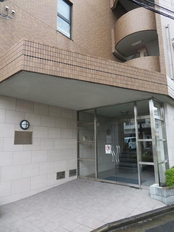 エントランス(★お部屋探しは株式会社タウンハウジング東京まで★)