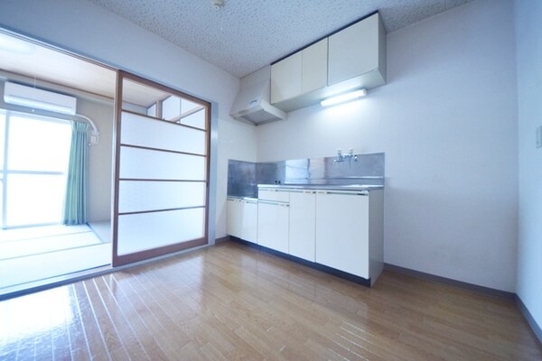 リビング・居室(★お部屋探しは株式会社タウンハウジング東京まで★)