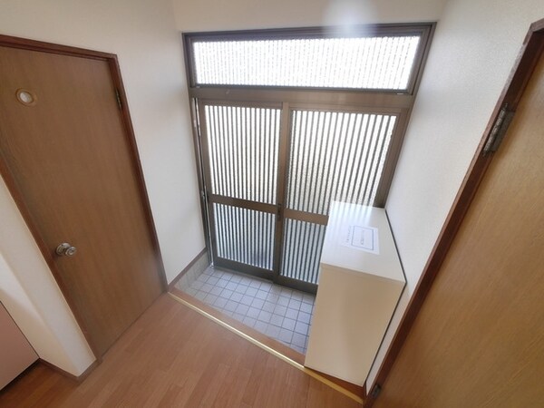 玄関(★お問い合わせはタウンハウジング)