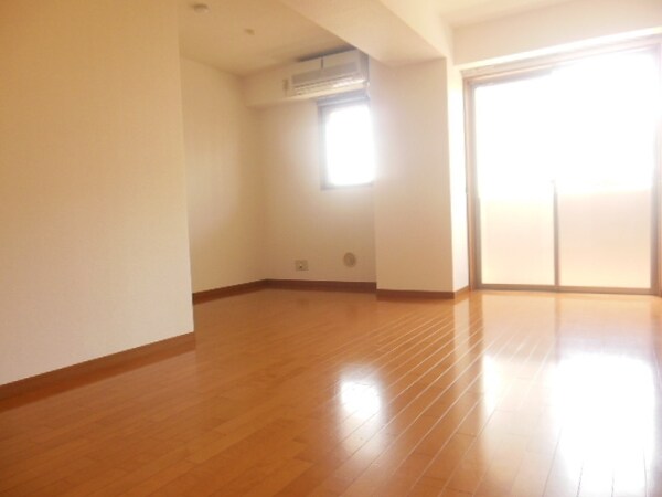 リビング・居室(★こんなにも日がたくさん入ってきます★)