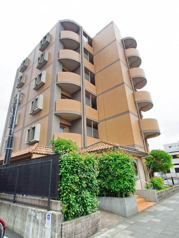 外観(♪重厚感ある建物ですね♪)