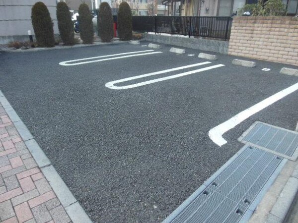 駐車場(～敷地内駐車場もしっかり完備～)