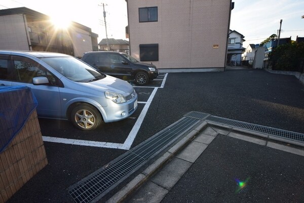 駐車場(★お部屋探しはタウンハウジング高幡不動店まで★)