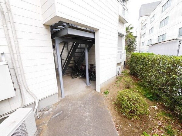 エントランス(★お問い合わせはタウンハウジング聖蹟桜ヶ丘店まで★)