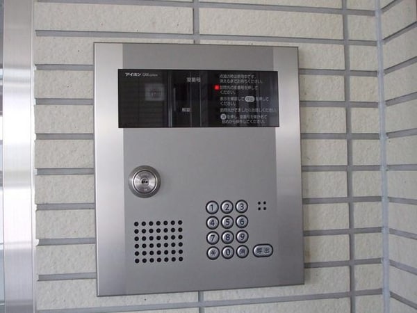 エントランス(オートロック完備♪)