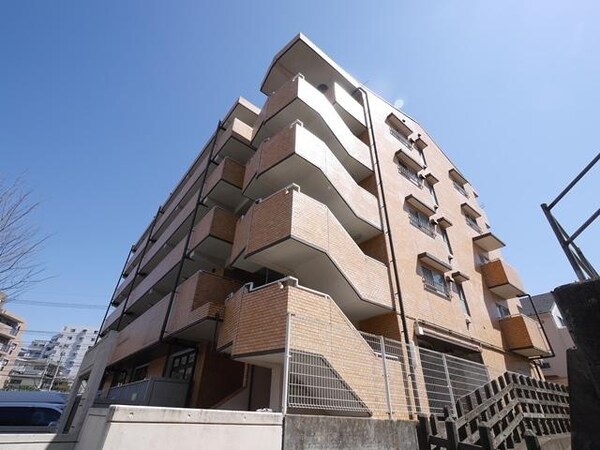 外観(★鉄筋コンクリートのマンションです★)