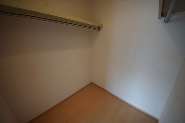 設備(★洋室6帖のウォークインクローゼットです★)