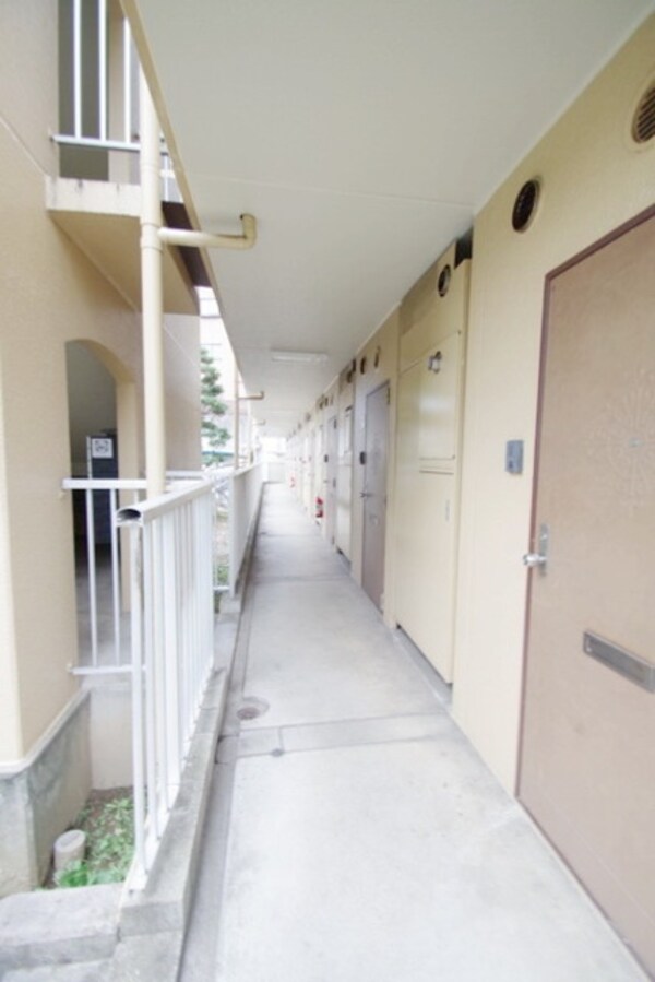 エントランス(★タウンハウジング稲田堤店までお問合せください★)