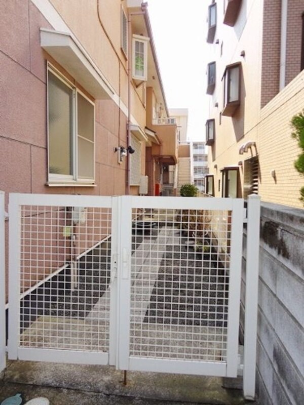 エントランス(★お部屋探しはタウンハウジング多摩センター店★)