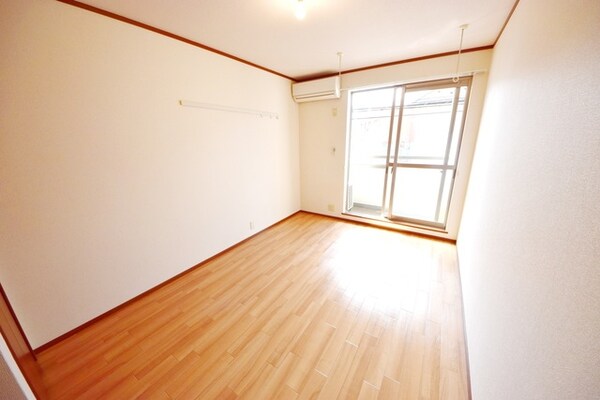 リビング・居室(★南向きで陽当たり良好のお部屋です★)