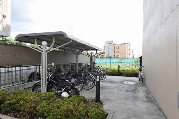共有部分(★ルーフ付きの駐輪場です★)