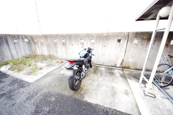 共有部分(★バイクも置いてますね★)