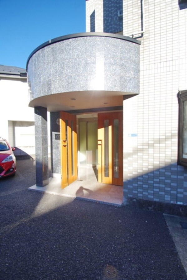 エントランス(★お部屋探しはタウンハウジング稲田堤店まで★)