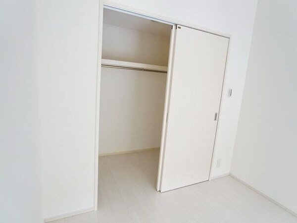 収納(♪たっぷり入るウォークイン♪)