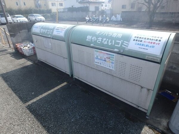 共有部分(★ごみはここへ★)
