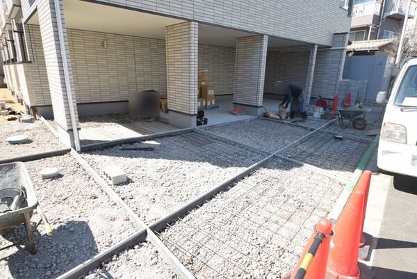 駐車場(★屋根付き駐車場は3台分です★)