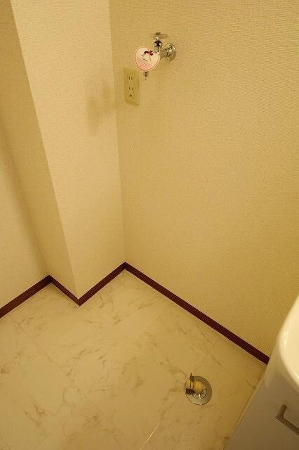 物件内観写真8　(★室内に洗濯機が置けます★)