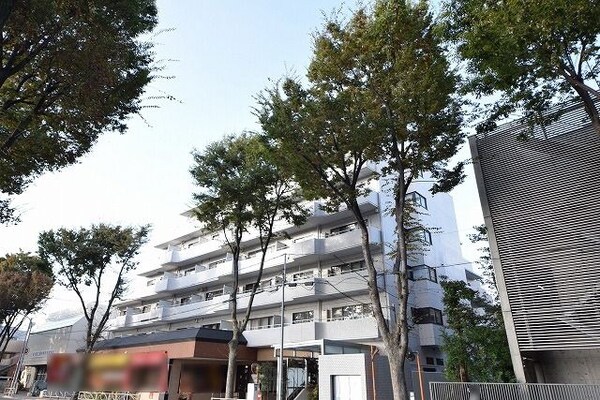 外観(★調布駅徒歩5分・オートロック付きマンションです★)
