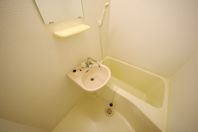 物件内観写真3　(★洗面台付きバス★)