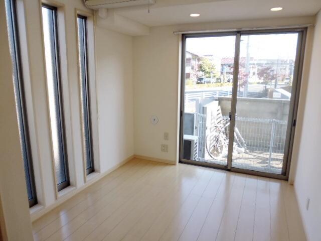 物件内観写真2　(★明るい室内ですよ★)