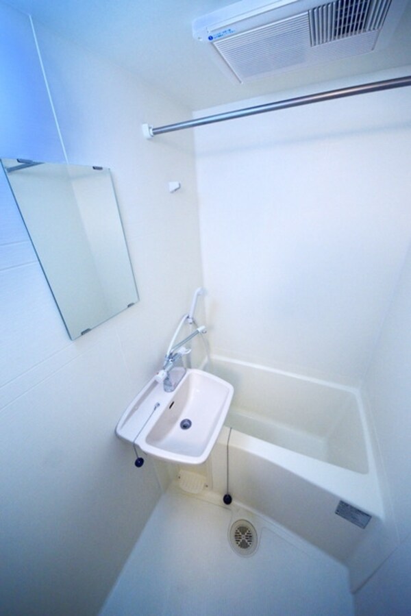 バス／シャワールーム等(★1日の疲れをこちらで癒しましょう★)